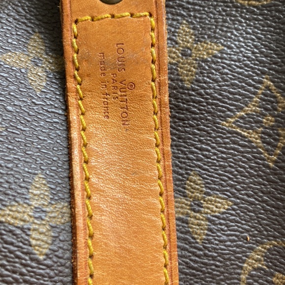 Authentic Vintage Louis Vuitton Keepall 55 - Picture 7 of 16